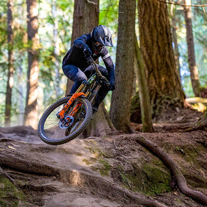 Bell Full-10 Spherical Helmet in action